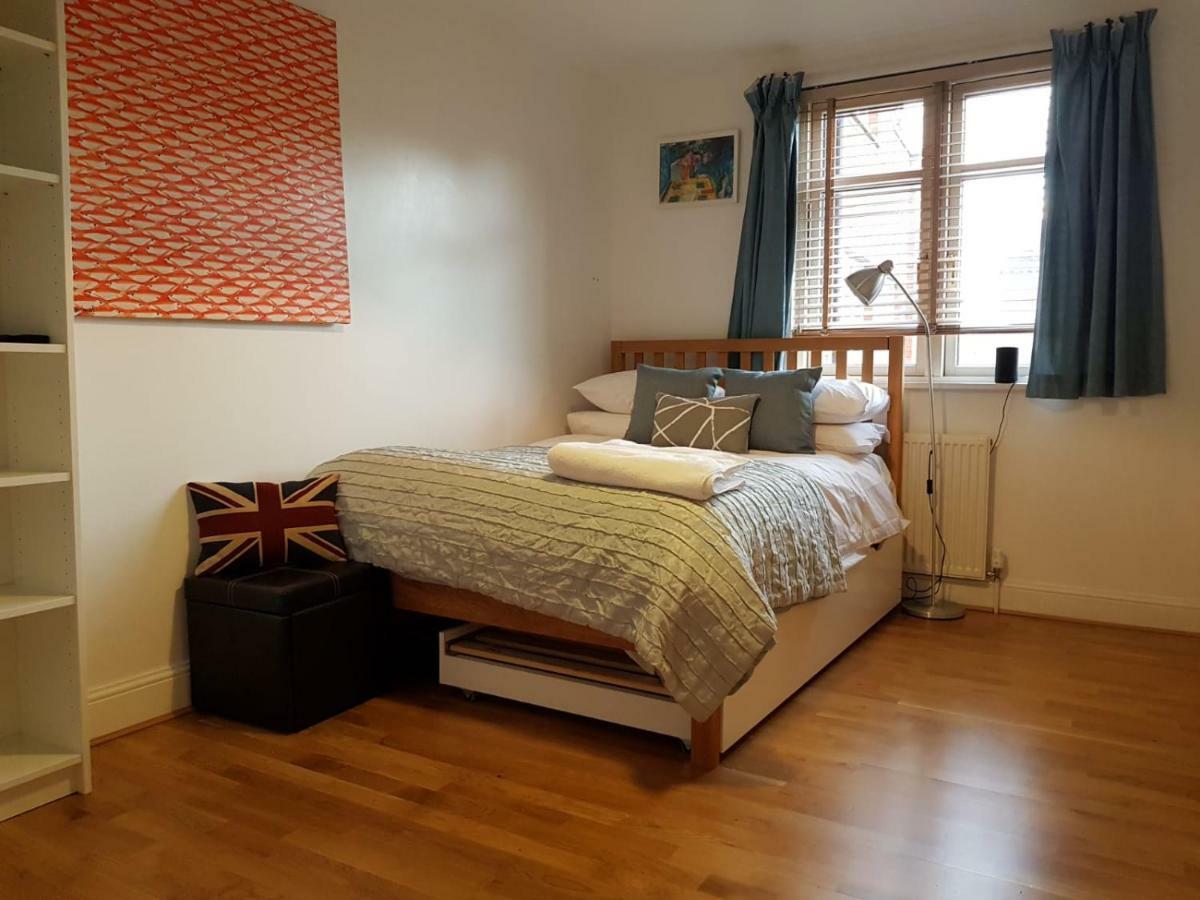 Vauxhall Walk Hotel Лондон Екстериор снимка